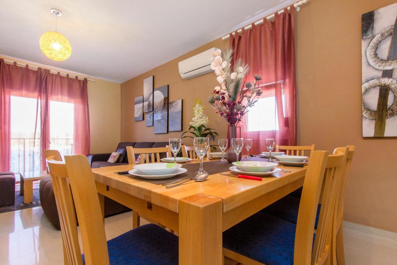 שיבניק Apartmani Nikolina Seaview מראה חיצוני תמונה