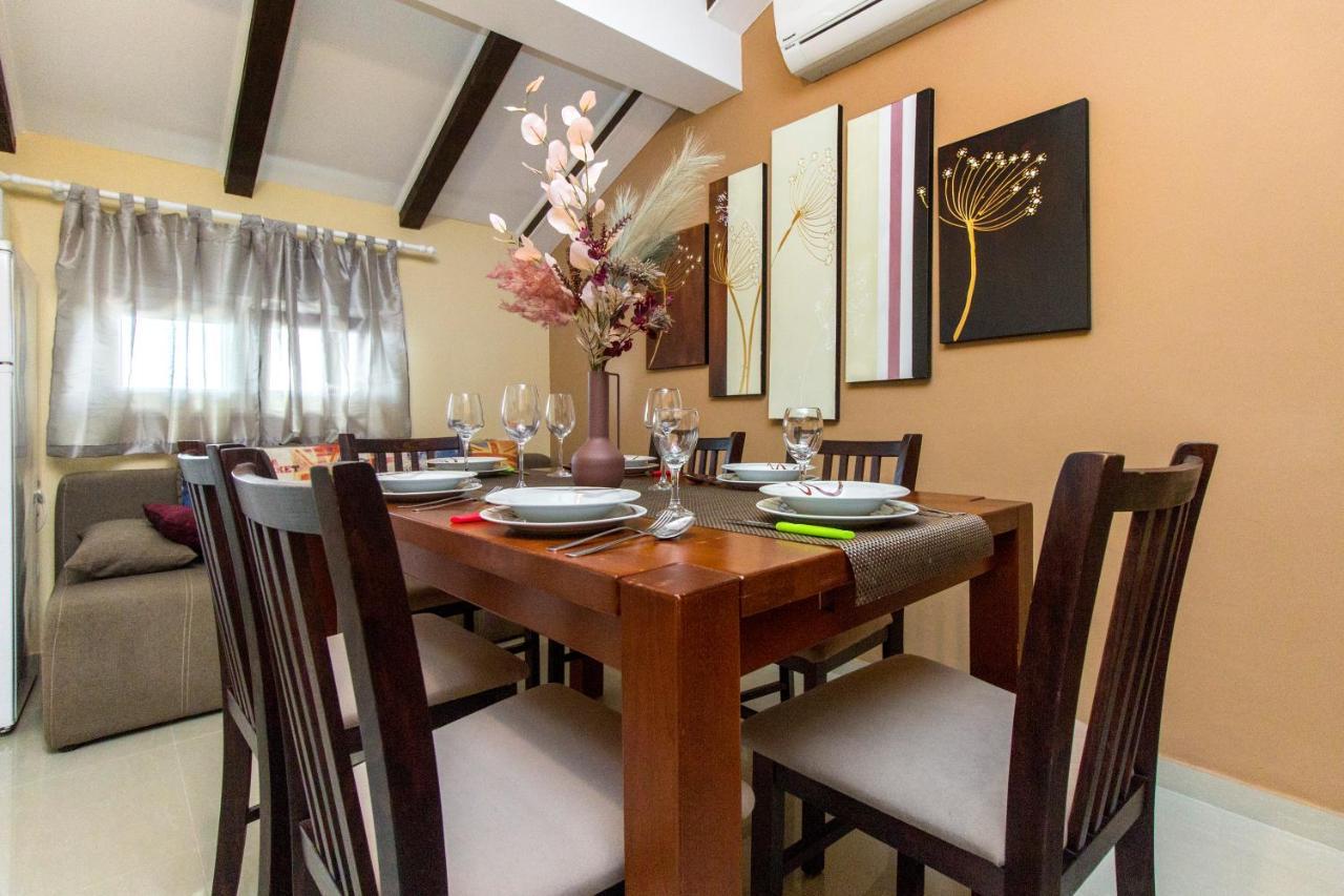 שיבניק Apartmani Nikolina Seaview מראה חיצוני תמונה